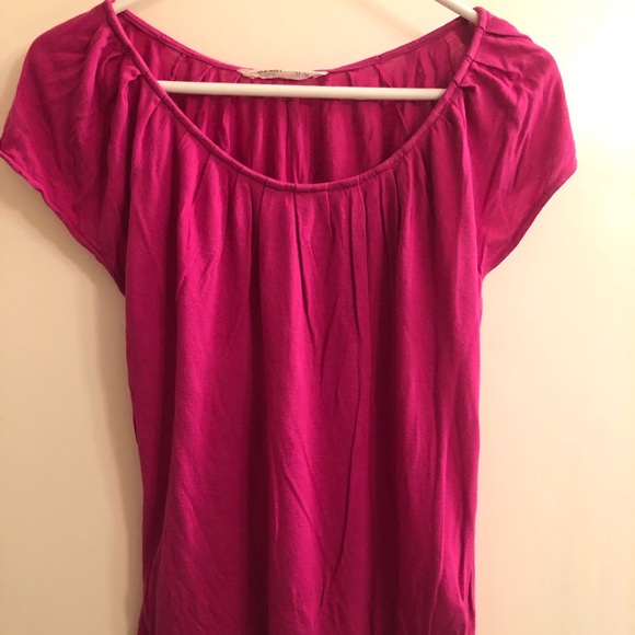 Old Navy T Shirt - Picture 1 of 3